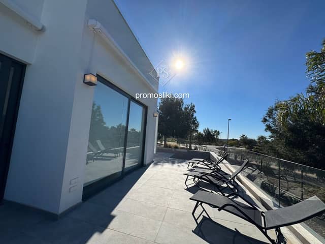 Villa en Las Colinas Golf, Orihuela Costa - Imagen 1